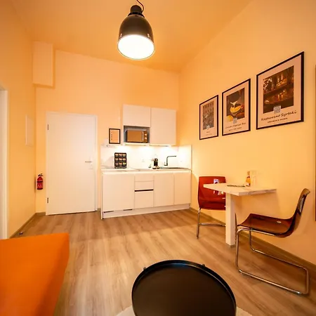 Llr Design Am Bahnhof - Palermo Peach Apartment *